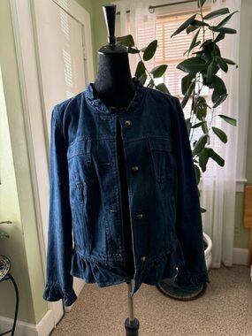 Banana Republic Navy Blue Denim Jean Jacket with ruffled hem. size L